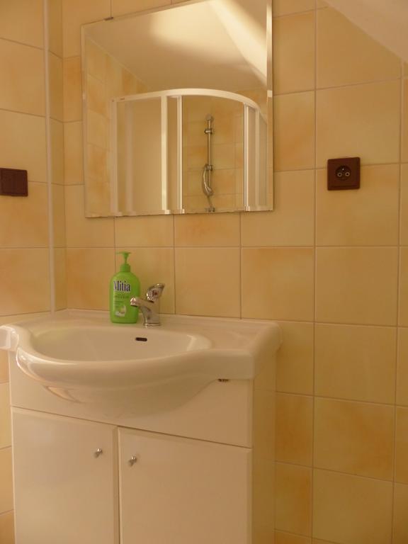 Bizoni Dvur Hotel Retenice Exterior photo